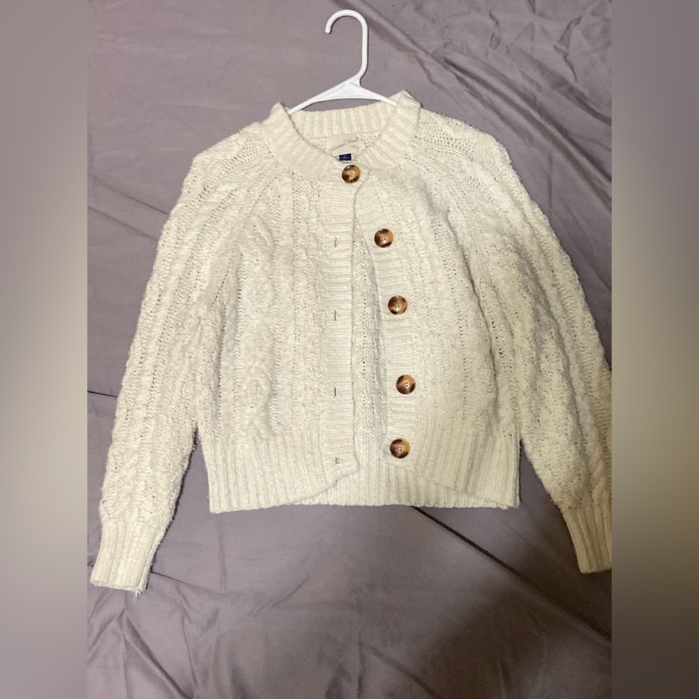 Sweater universal threads